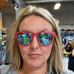 Meet your Posher, Robyn